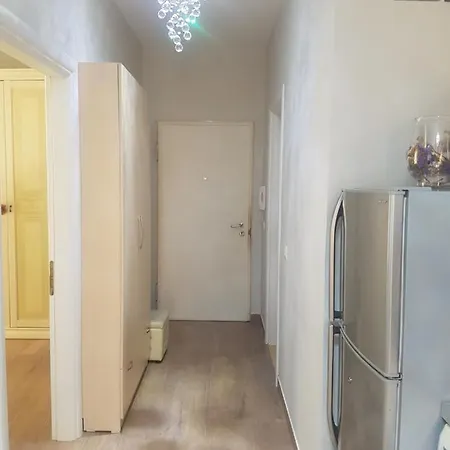 Lägenhet Tirana Central Apartment Tirana